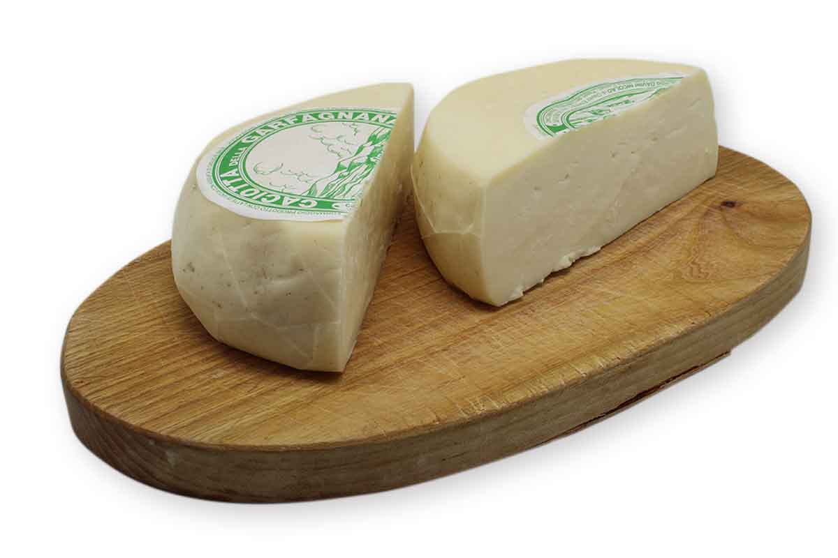 Caciotta-Käse aus Kuhmilch